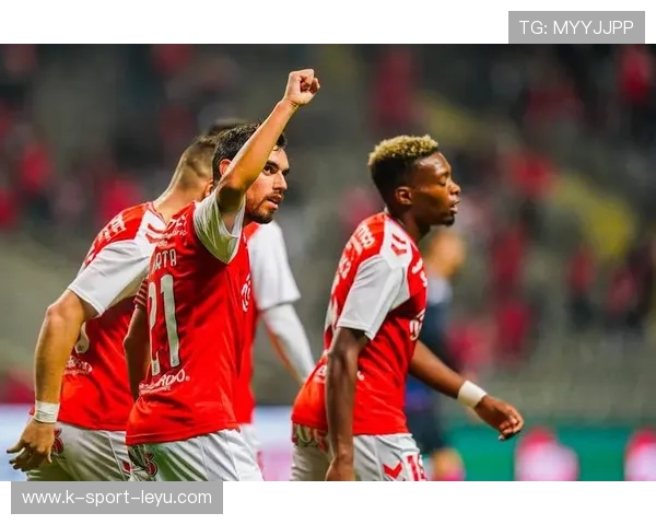 本菲卡追德布劳内式起点：从葡萄牙足球新星到世界级球员的崛起