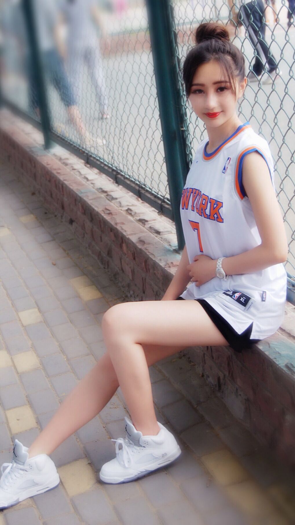 乐鱼体育官网投注-巴萨前场轮转创造空间破门良机，巴萨传进球门